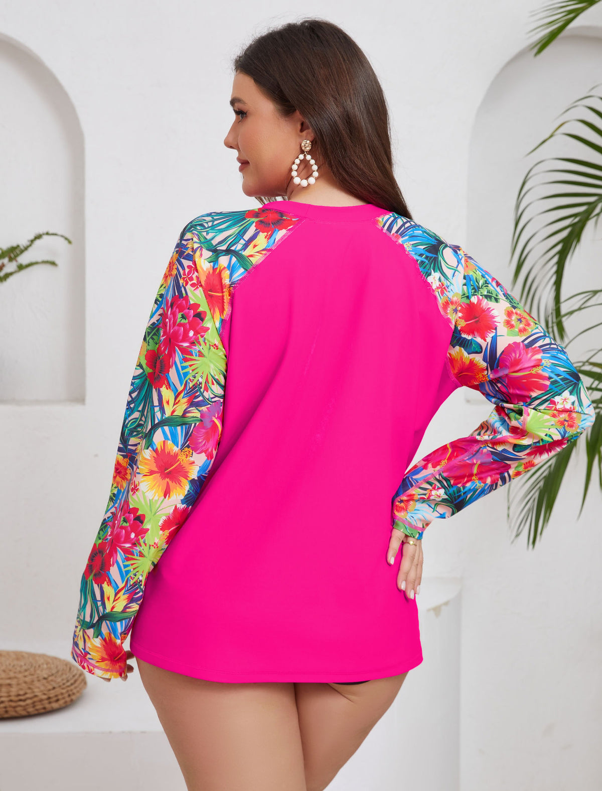 Island Breeze Plus Size Rash Guard Top Built in Bra with Pockets
