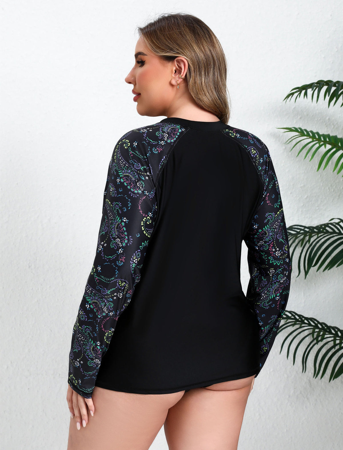 Island Breeze Plus Size Rash Guard Top Built in Bra with Pockets